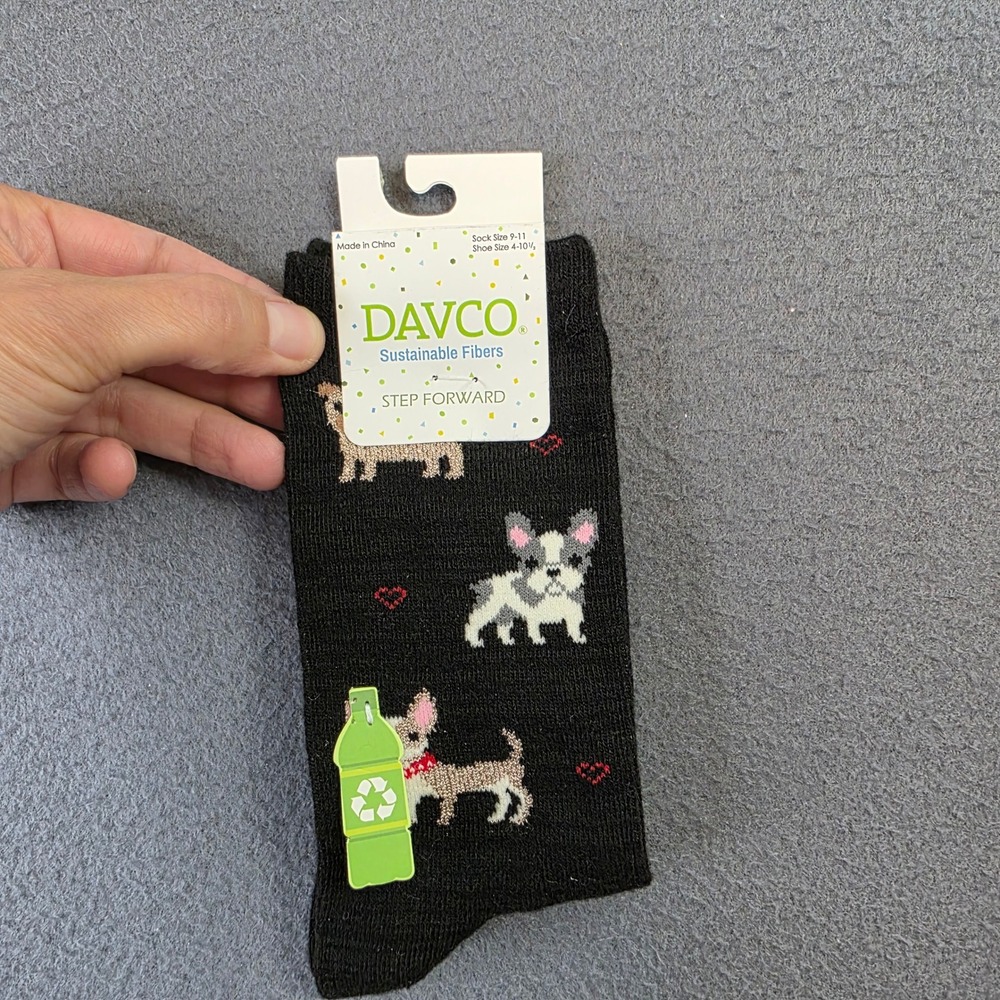 Davco Sustainable Fibers Puppies Novelty Crew Socks Black Size 9-11